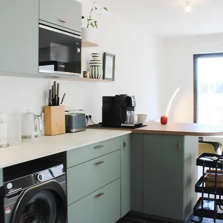 Spacious 2-bedroom Near Paris Lejlighed Clichy